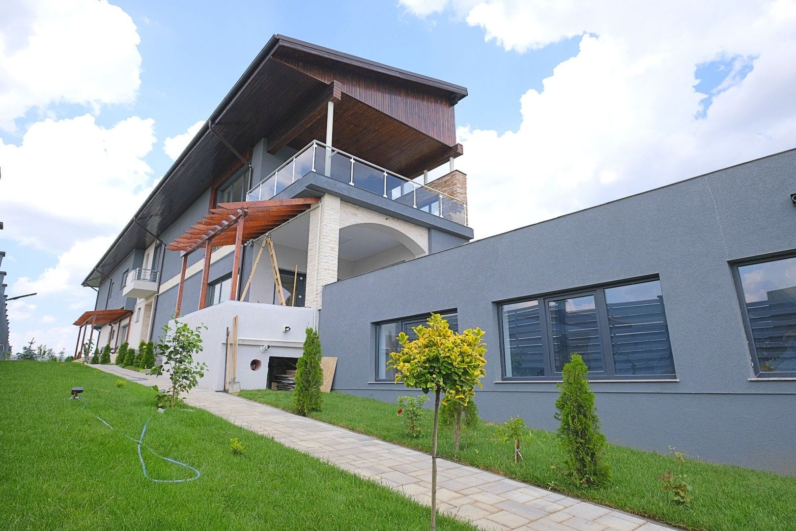 Corbeanca, cu pozitie exceptionala vila D+P+E personalizata - Poză 3