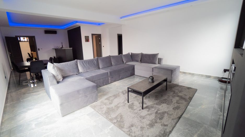 Agigea - Casa  deosebita cu piscina, mobilata si utilata complet. - Poză 2