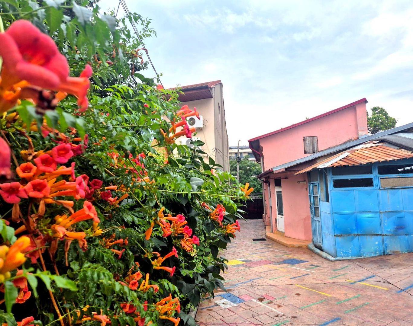 Casa de vanzare pretabila locuinta sau afacere | 13 Septembrie - Poză 9