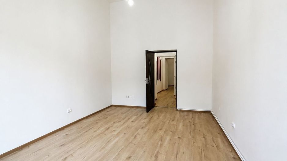 Apartament Ultracentral, renovat, etajul 1, centrala pe gaz - Poză 4