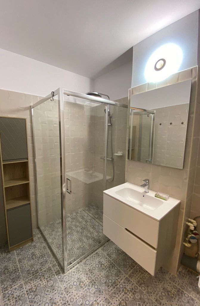 APARTAMENT DE LUX BLOC 2009 ETAJ 1 CENTRALA IMOBIL METROU VALEA IALOMITEI - Poză 2