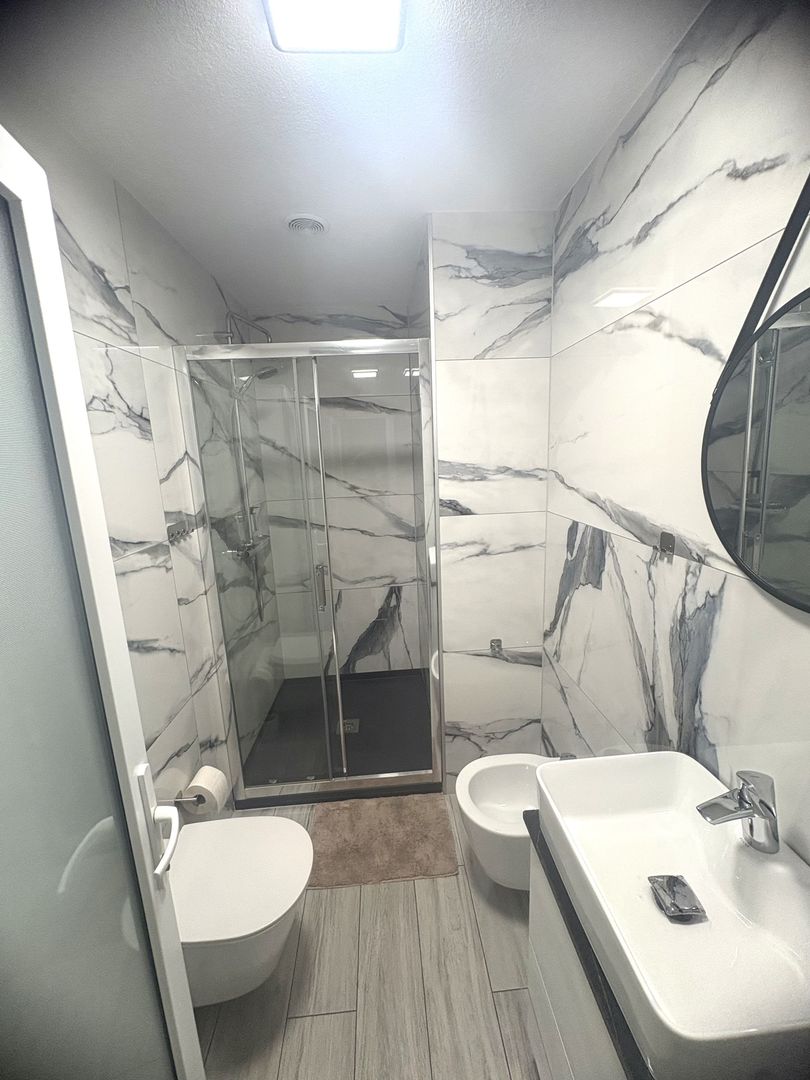 Apartament la casă, cu 4 camere - Poză 4