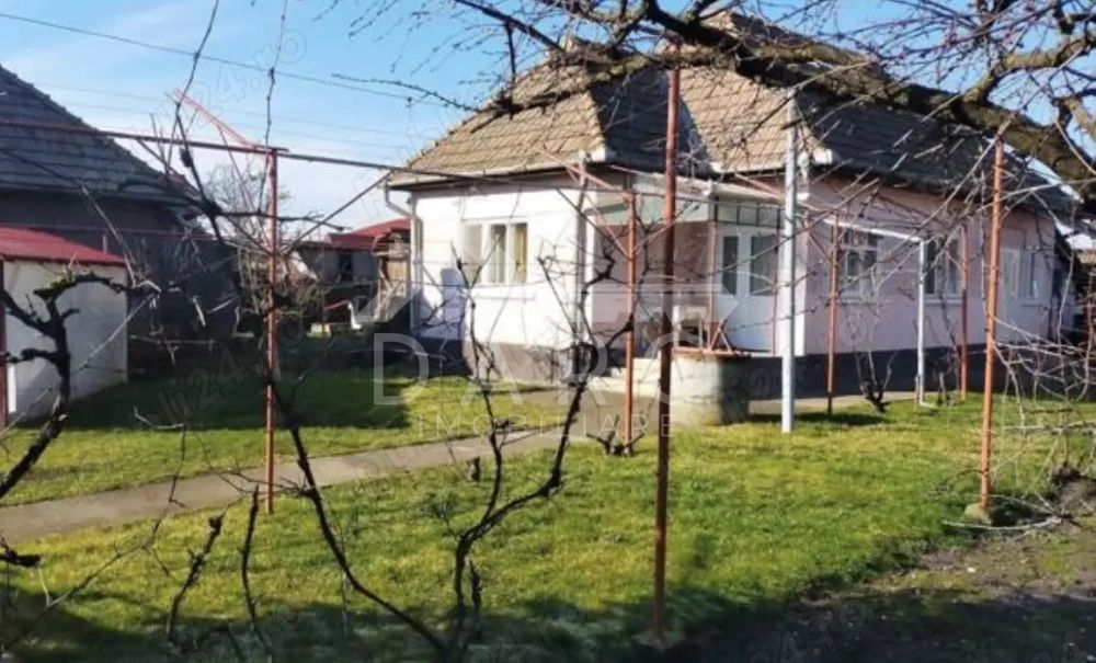 Vând casă în Cristești - Poză 1