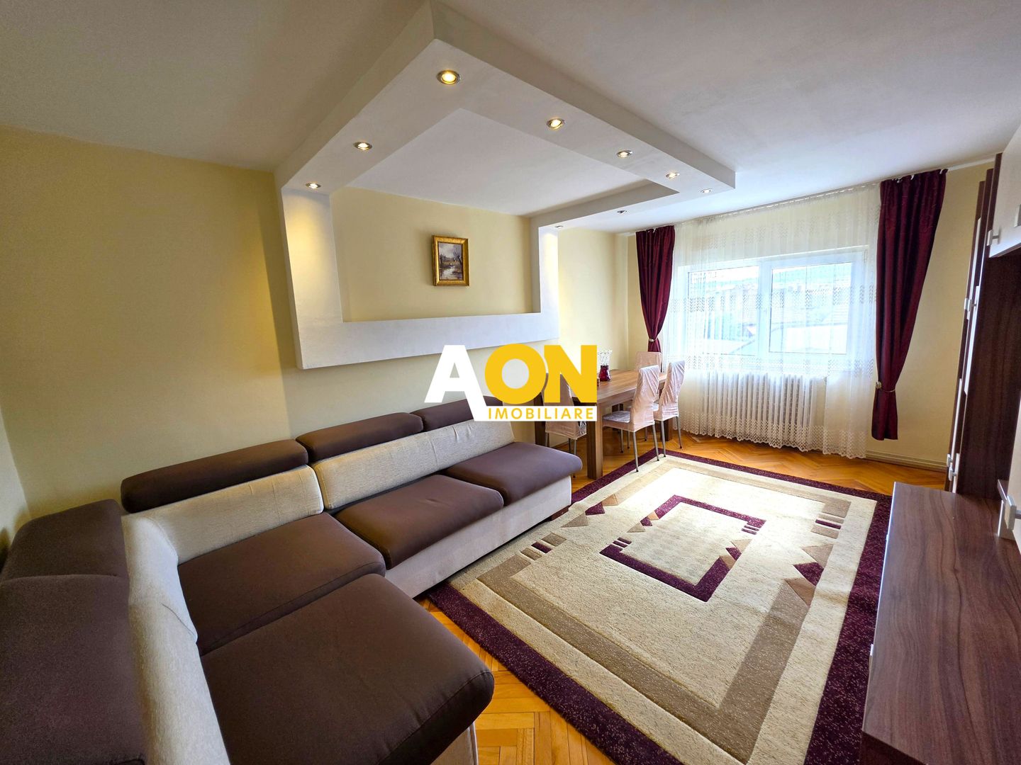 Apartament 3 camere, etaj 2, mobilat, utilat, zona Tolstoi Cetate - Poză 1