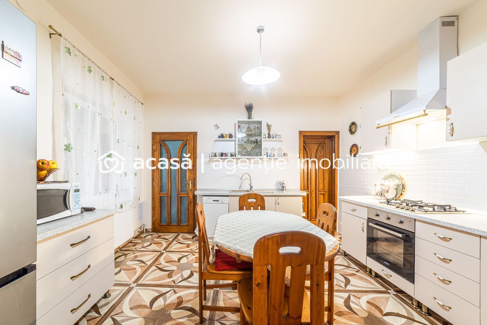 REZERVAT!  Preț fix redus!Casă multifamilială zona Pârneava - Poză 2