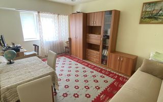 Vanzare un apartament spațios cu 3 camere, situat în Cluj-Napoca. - Poză 1