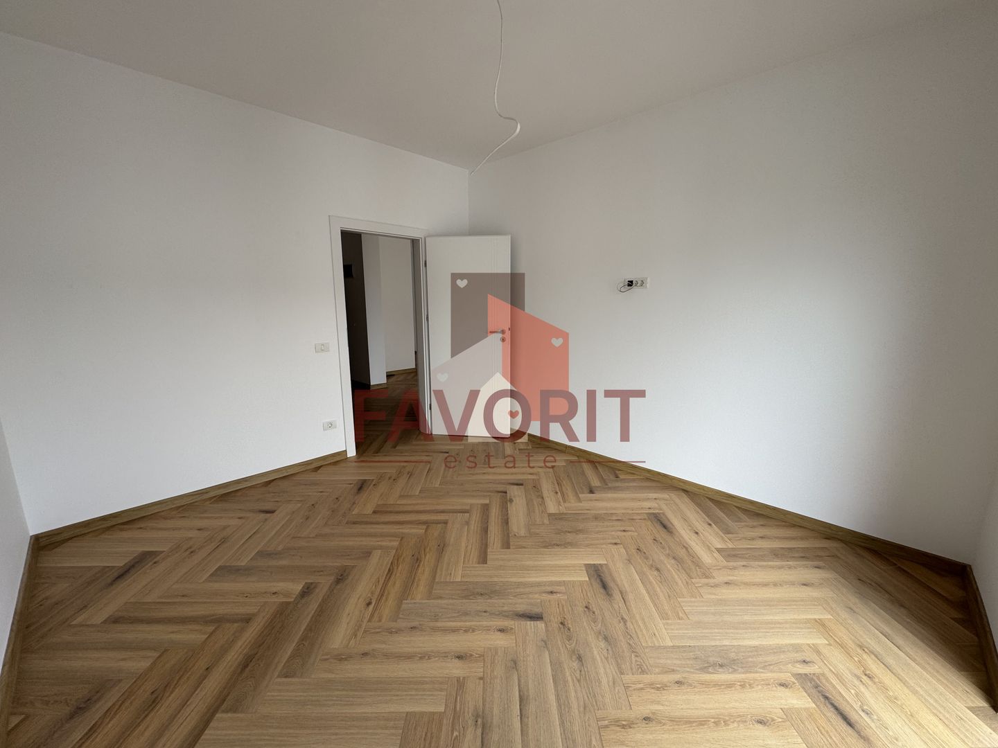 Penthouse cu terasa 70mp si 2 locuri de parcare in zona Torontalului - Poză 5