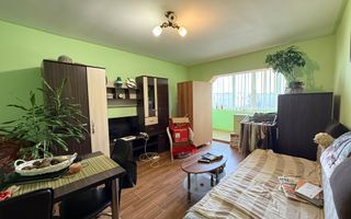 Apartament cu 3 camere de vanzare / cartier Intre Lacuri - Poză 2