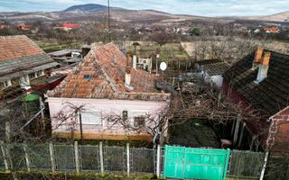 Casă modestă cu 3 camere în Ghioroc - Poză 14