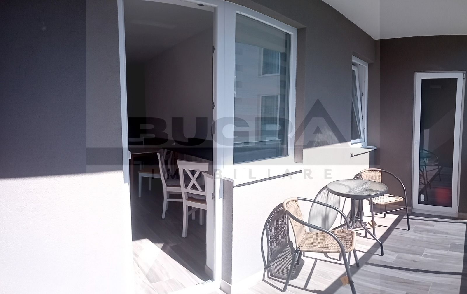 Apartament de 2 camere, 55mp, decomandat, parcare, zona Metro - Poză 8