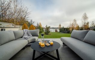 Smart-Home nZEB spectaculoasa Bucuresti Sector 1 cu deschidere lac -teren 2000mp
