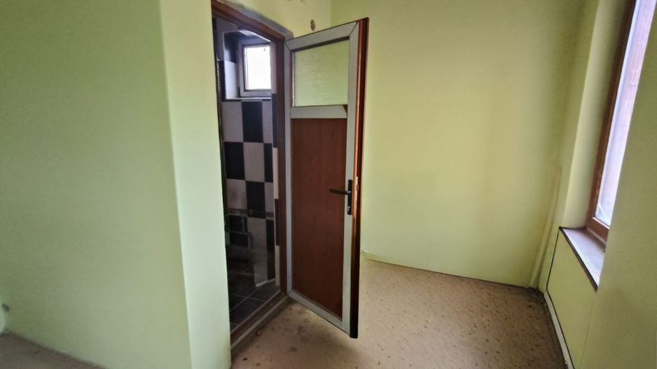 Pensiune de vânzare în Rânca – oportunitate rară lângă pârtia M1 - Poză 31