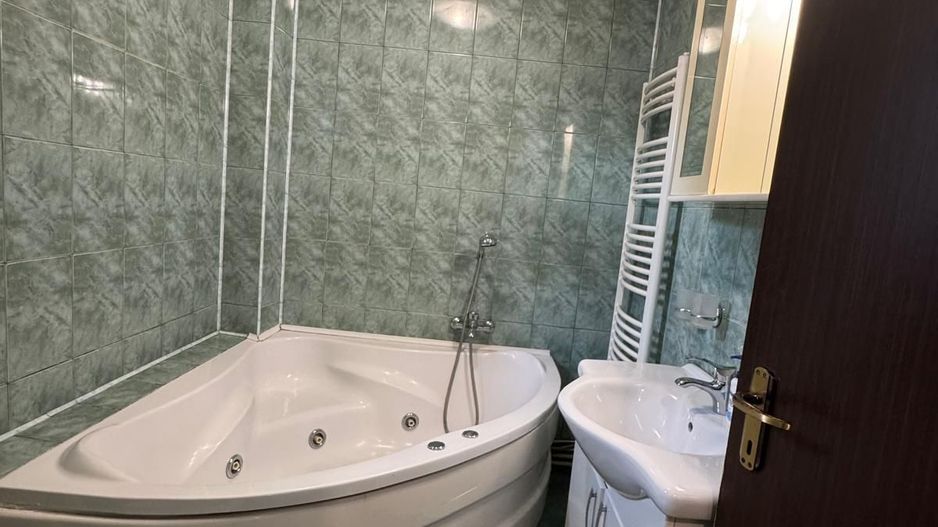 De inchiriat Apartament 3 camere in Vila, Foisorul de Foc sect 2 - Poză 4