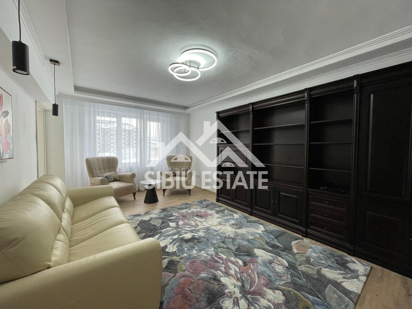 Apartament la prima inchiriere cu 2 camere,mobilat si utilat, etaj 2 - Poză 1