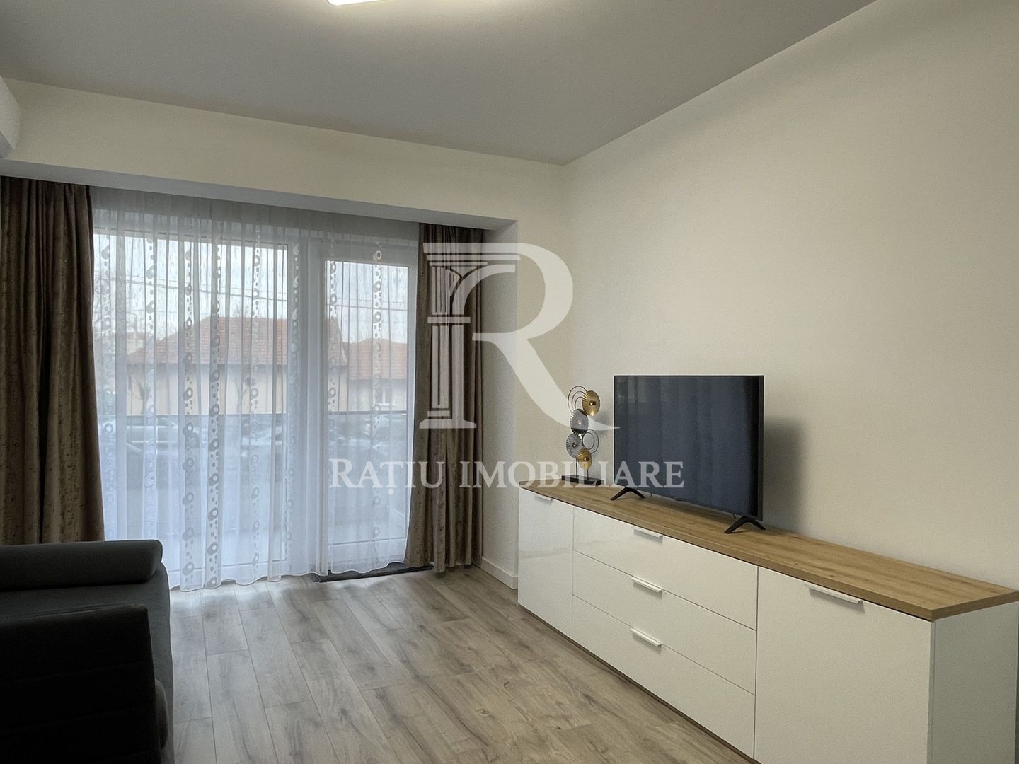 Apartament cu 2 camere | Parcare | Prima Arena | Oradea - Poză 2