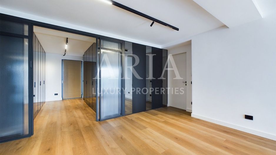 WATERFRONT VILLA 2024 FIRST RENT POOL - Poză 7