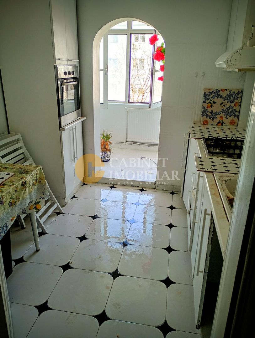 3 camere, decomandat, et.3/4, Podu de Fier, bloc 1982! - Poză 1