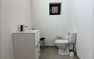 Showroom + cladire birouri | Roman/Neamt | stradal - de vanzare - Poză 12