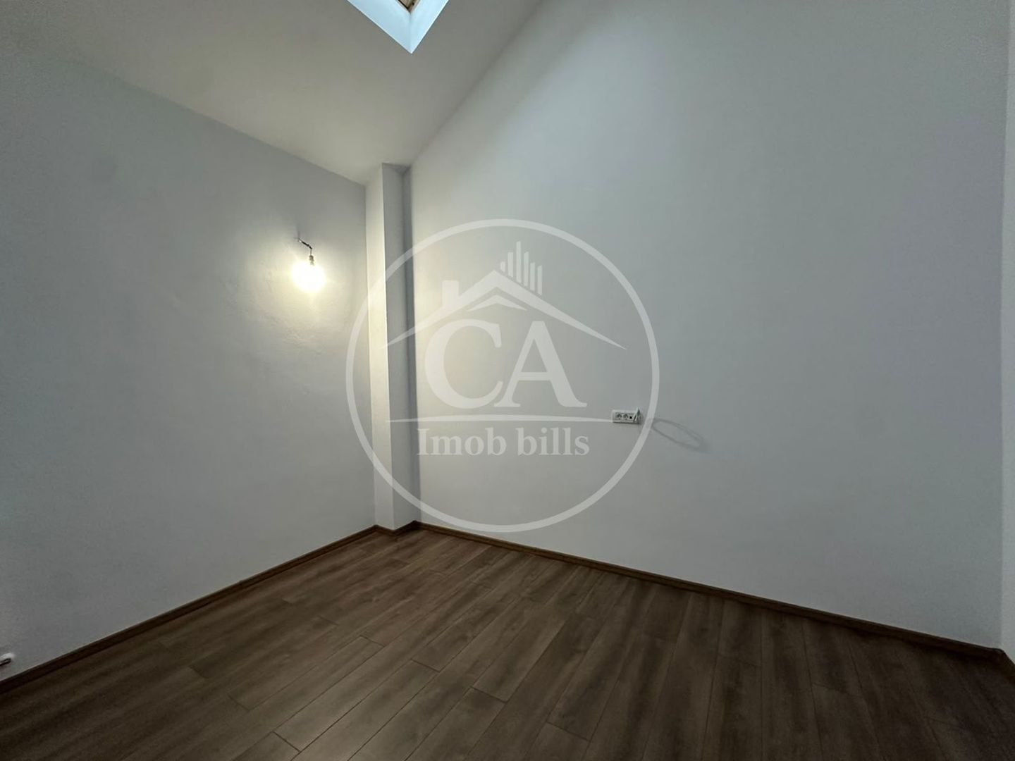 Casa de vanzare cu 3 camere in zona Valenta, Oradea - Poză 5