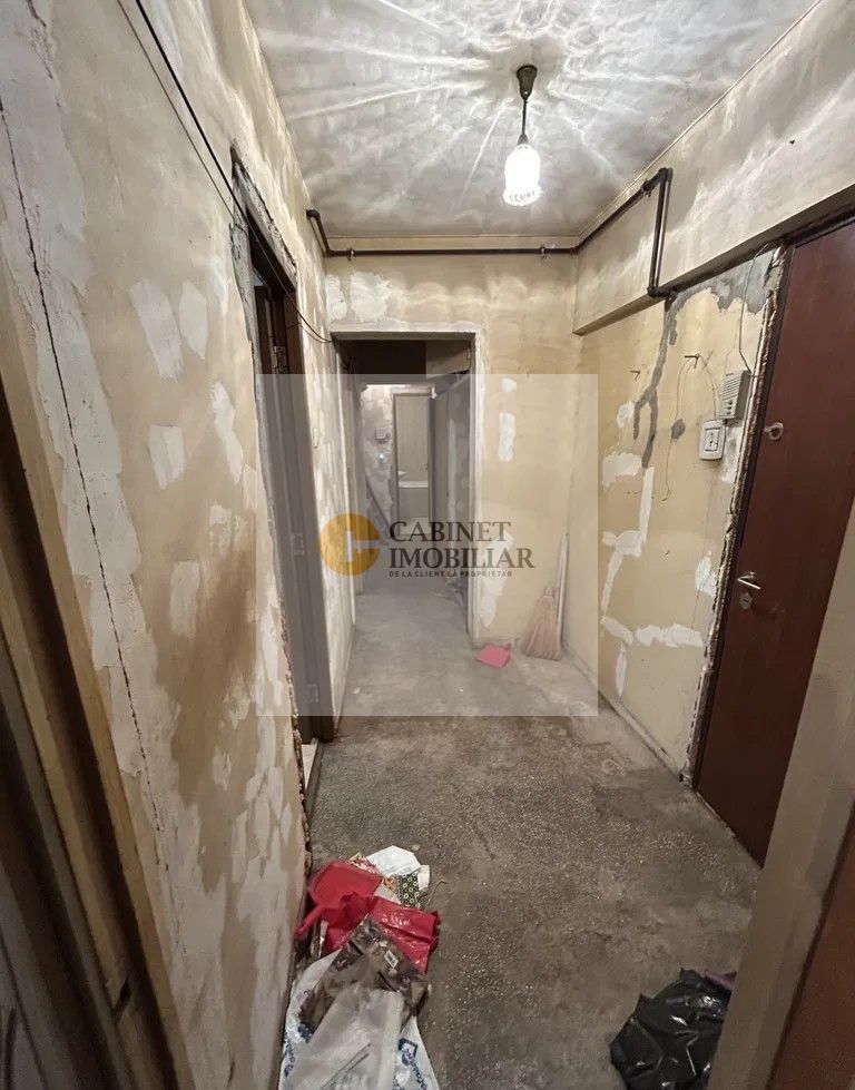 3 Camere - 65MP | Decomandat | 4/10 | Metrou Brancusi la 4 minute - Poză 3