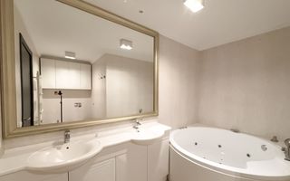 Luxury 4-Bedroom Triplex with Floating Terrace & Panoramic Views - Poză 11