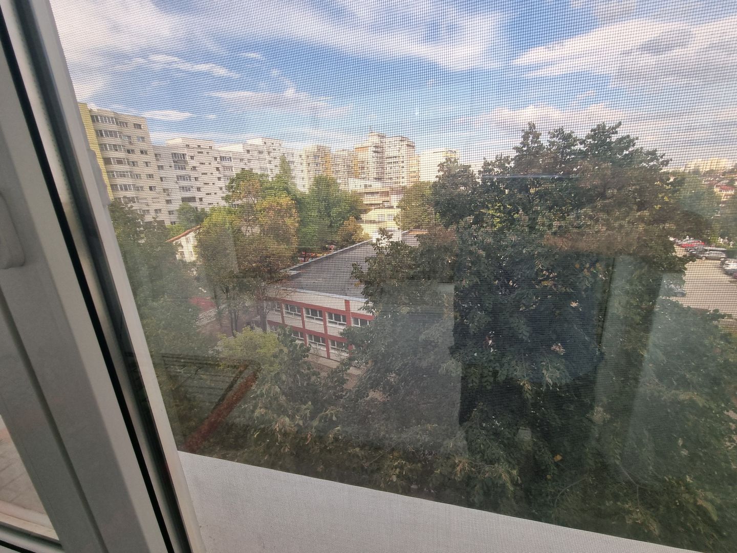 Apartament 3 camere la doar cativa pasi de metrou Iancului - Poză 12