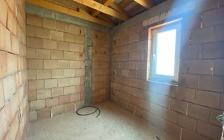 Casă individuală de vânzare | Dispunere pe 2 niveluri | Dezmir - Poză 9