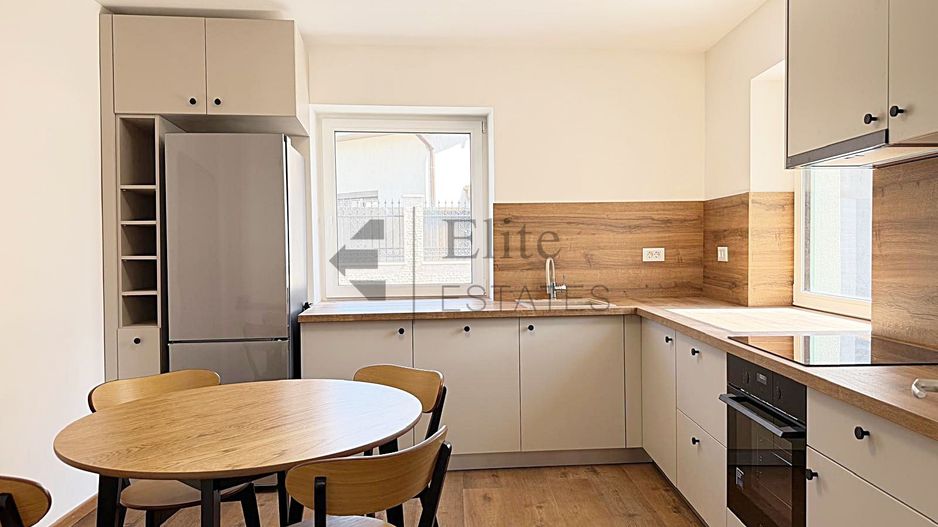 Casa noua singura in curte, ultracentral in Oradea - Poză 2