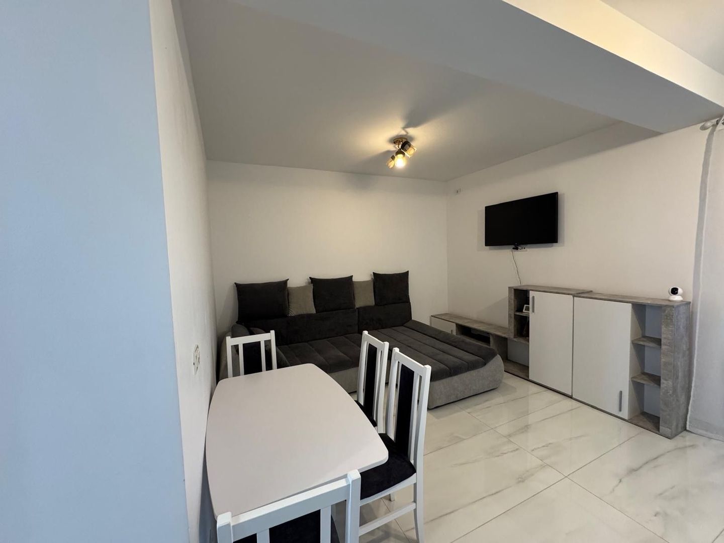 Comision 0% Casă înșiruită modernă, 91 mp utili, 2 dormitoare, 2 băi, curte - Poză 4