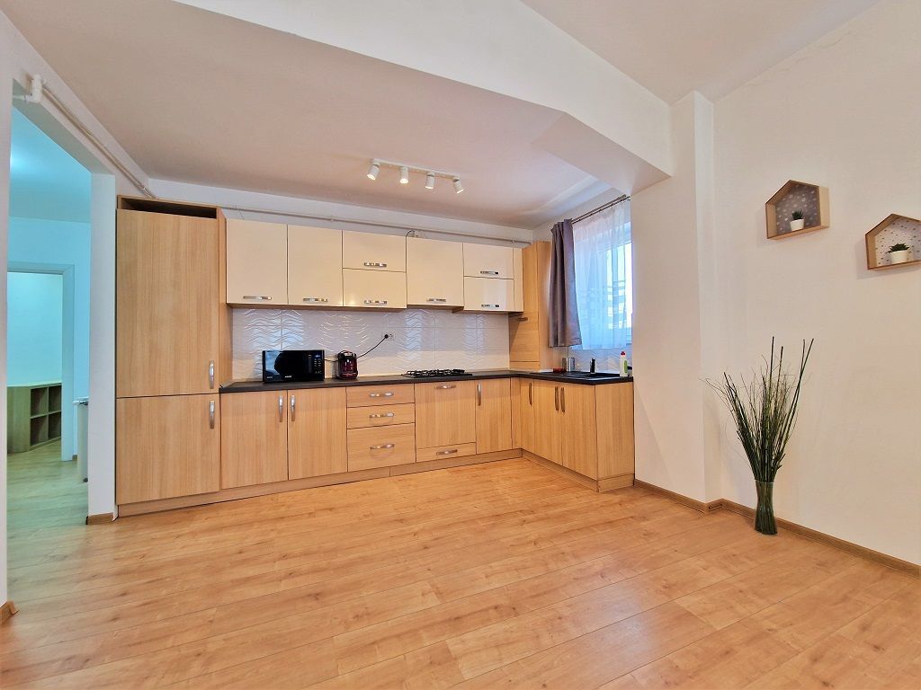 Inchiriere 2 camere 80 mp utili cu terasă 40 mp - Poză 8