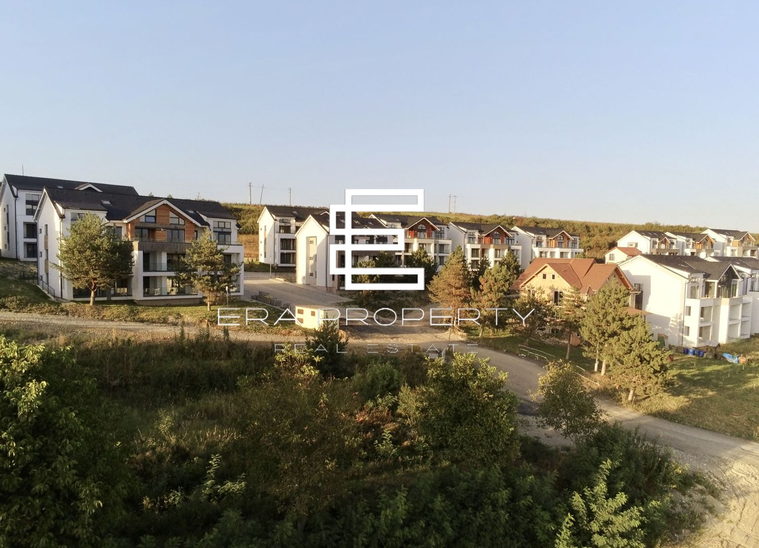 Penthouse 4 camere, terasa 14.42 mp mobilat -zona Aeroport Sibiu - Poză 15