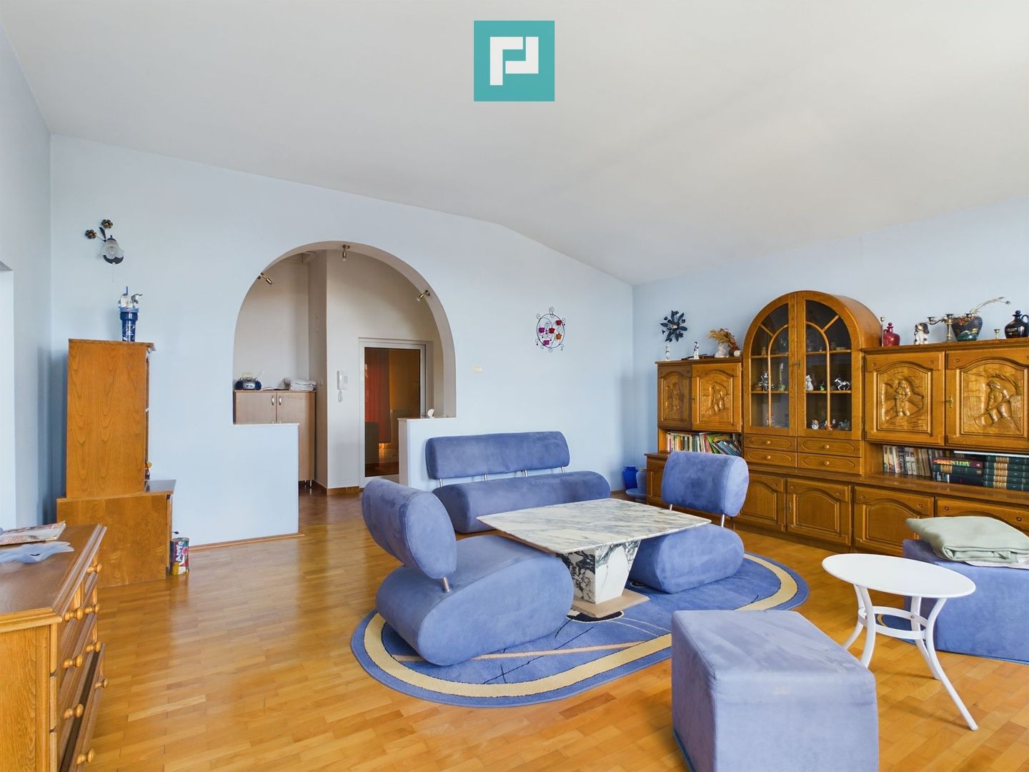 Vilă cu 3 apartamente în zona Parneava - Poză 7