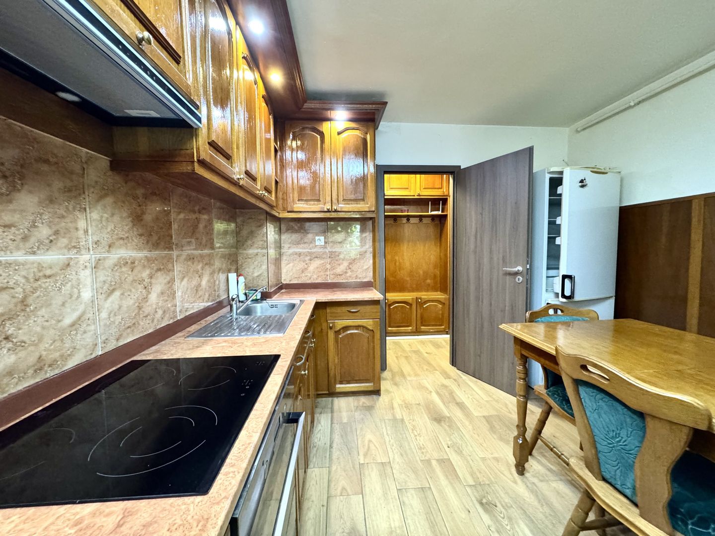 Apartament 3 camere, spațios, etaj 1 – Zona Lipovei / Iulius Mall - Poză 15