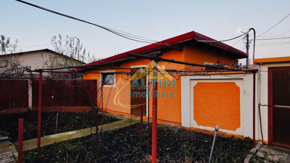 Casă de vânzare in Brașov, Stupini, 4 camere si teren de 1891mp - Poză 2