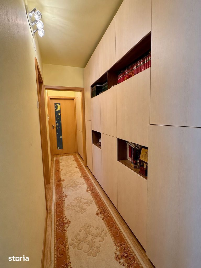 Proprietar vand apartament cu 3 camere, centrala+ baxa, zona Girocului - Poză 9