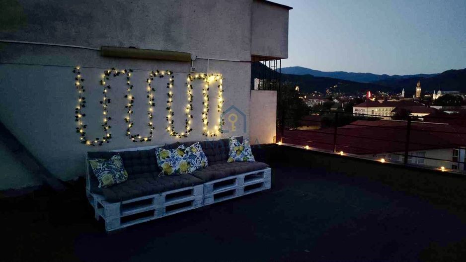 Apartament ultracentral cu terasă spectaculoasă - Poză 2