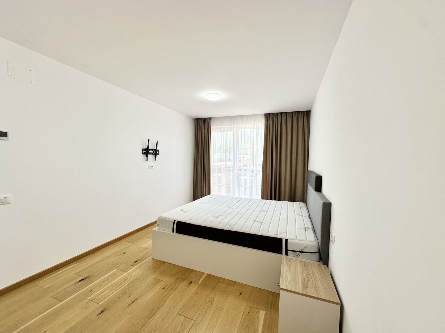 Apartament cu 3 camere decomandat de inchiriat, Urban Plaza - Poză 7