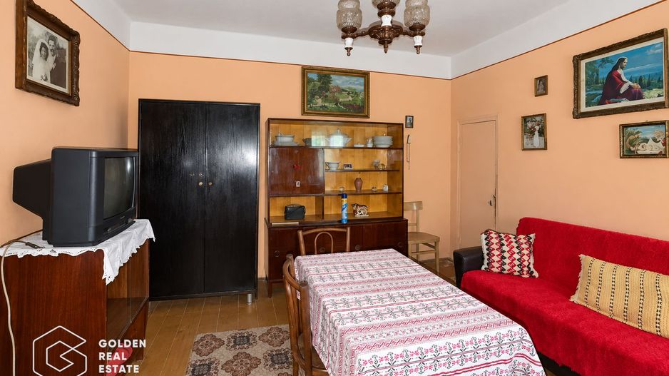 Casa 4 camere, anexe, teren 1349 mp, Galsa - Poză 4