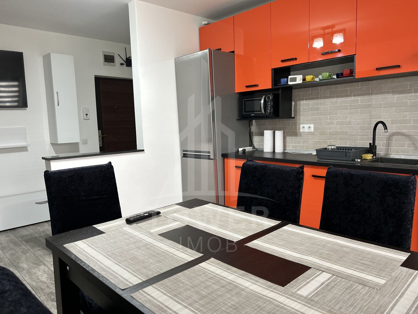 Apartament modern cu 2 camere, complet mobilat și utilat - Poză 1