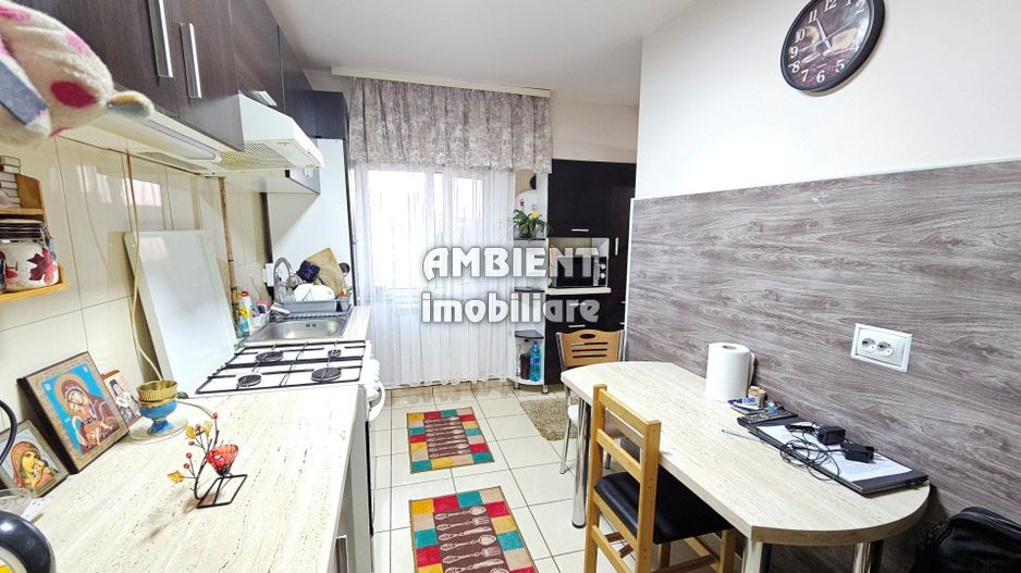 Apartament cu 3 camere, vedere panoramica, zona Crucea Garii; - Poză 3