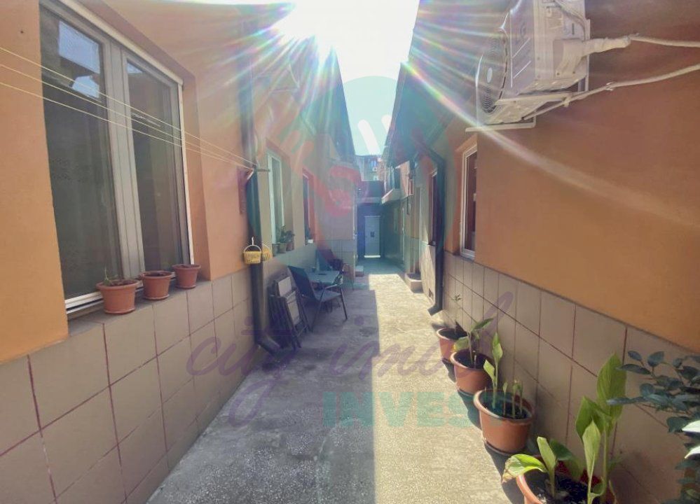 Casa in zona Piata Alba Iulia-Mall Vitan - Poză 1