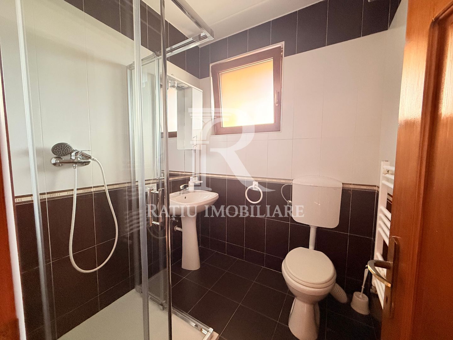 Casă spațioasă de închiriat | 4 dormitoare | Sânmartin - Poză 36