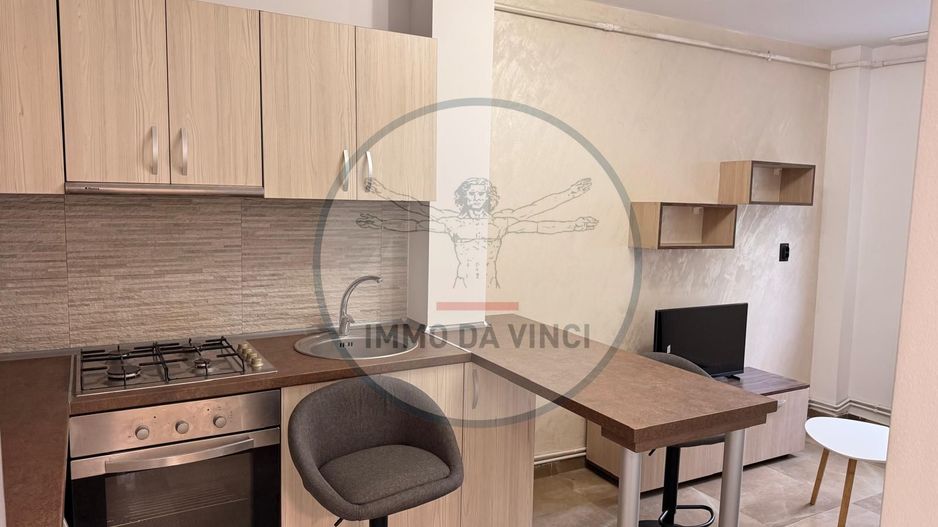 Prima închiriere după renovare totală 2 camere,  Zona Aurel Vlaicu - Poză 1