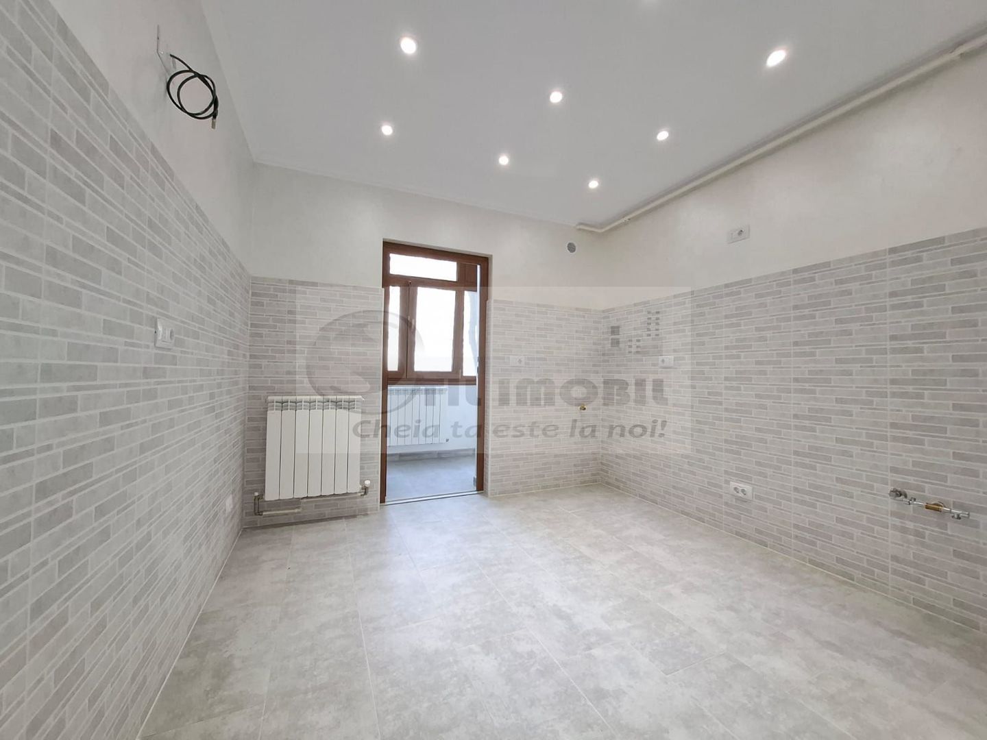 Liber, apartament 2 camere, 53 mp, Nicolina - Belvedere, baie cu geam - Poză 8