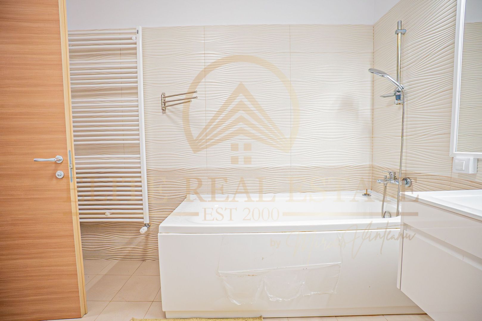 Ultracentral - Proprietate comercială P+M la 200 m de mare. - Poză 32