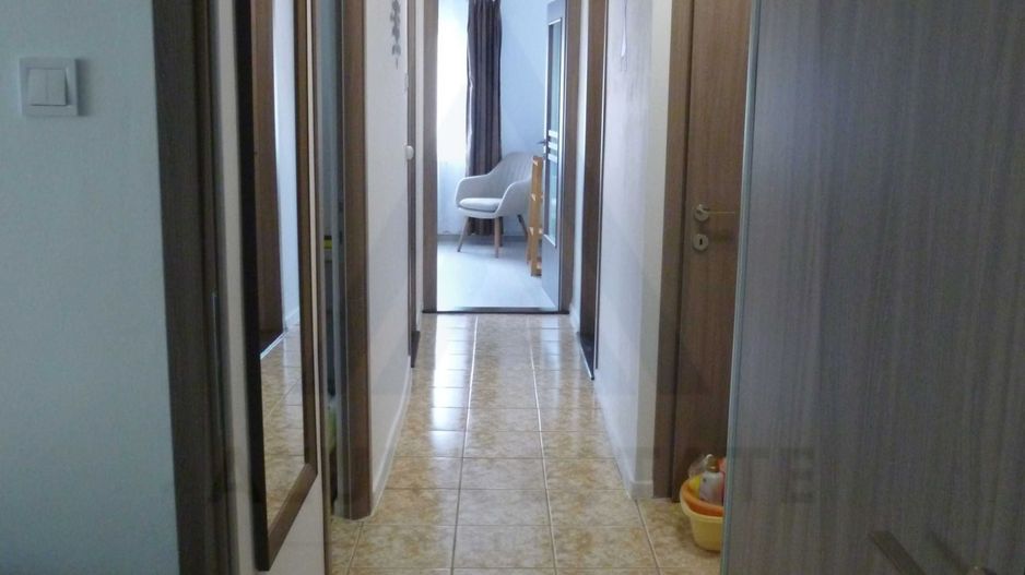 Apartament 3 camere prima inchiriere balcon inchis zona Vasile Aaron - Poză 8