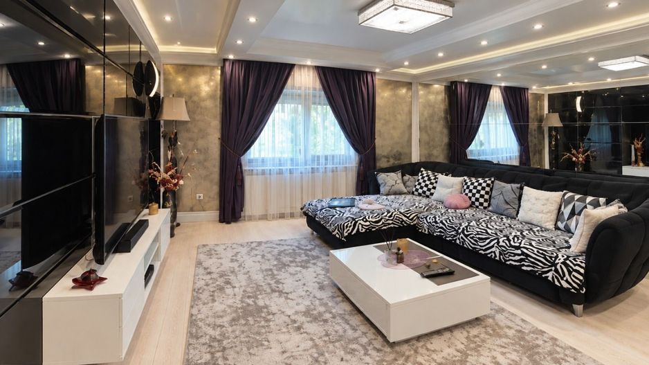 De inchiriat apartament cu 3 camere, 2 bai, parter, Micro 14, 580 euro - Poză 1
