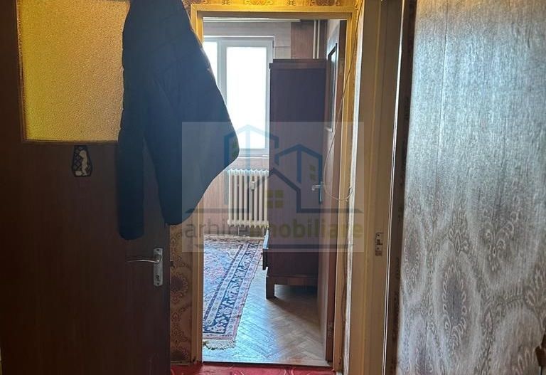 Apartament 3 camere  decomandat etajul 3 din 4 bloc anvelopat - Poză 5