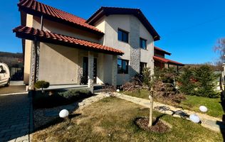 COMISION 0%!Casa cuplata 5 camere 3 bai teren 400, Sub Coasta-Apahida