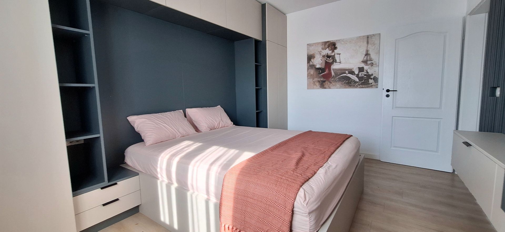 Apartament nou mobilat cu 2 locuri de parcare - Poză 11